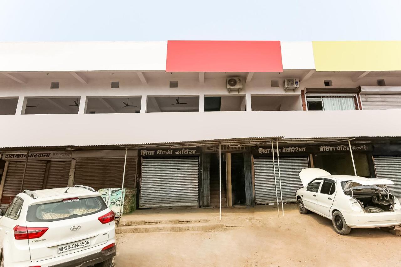 Oyo 69647 Yash Lodge Jabalpur Exterior foto